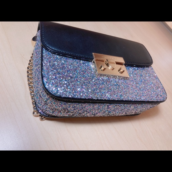 Charles Keith Super Bling Chain Bag without any scratch or mark, 90% New. - Picture 6 of 7